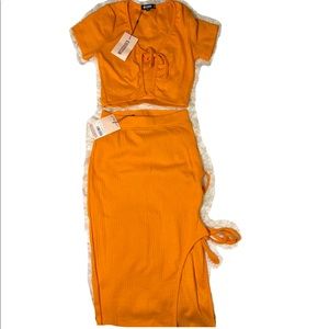 Misguided two piece orange set. XS